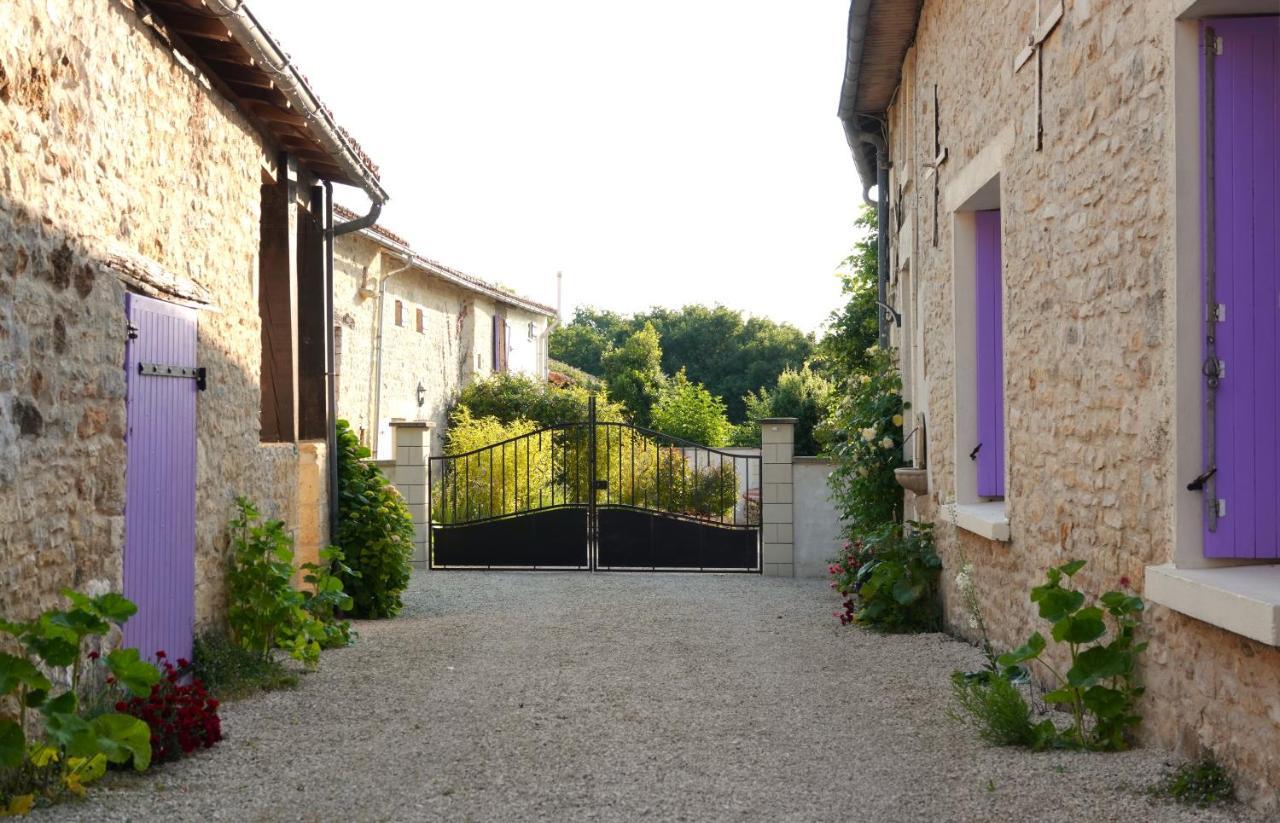 Gite Rural La Maison Mauve Ventouse المظهر الخارجي الصورة