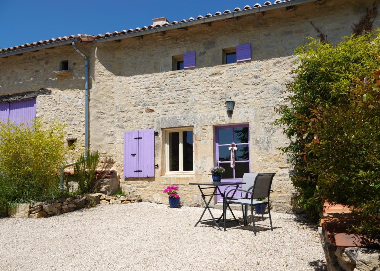Gite Rural La Maison Mauve Ventouse المظهر الخارجي الصورة