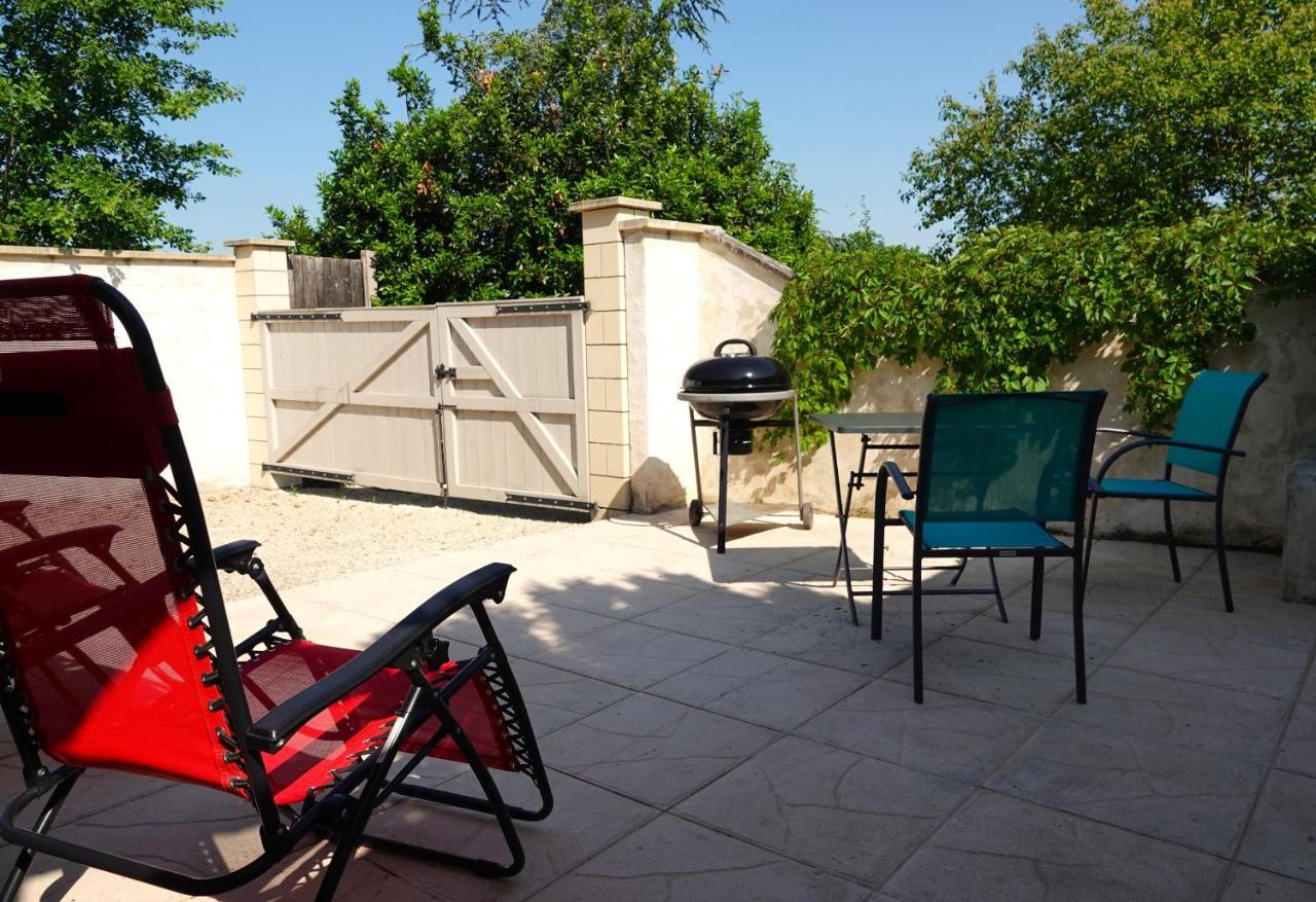 Gite Rural La Maison Mauve Ventouse المظهر الخارجي الصورة